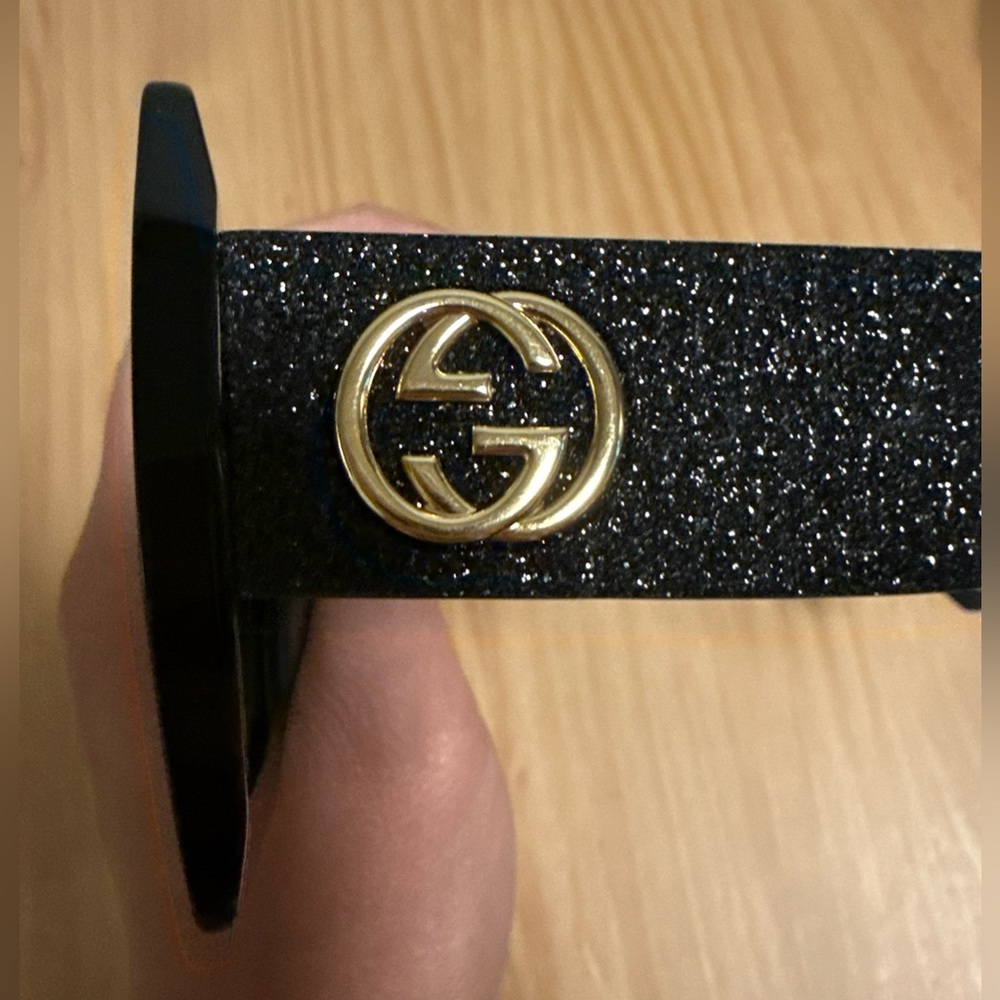 Gucci Black Glitter Sunglasses with Gold Logo - Picture 4 of 8